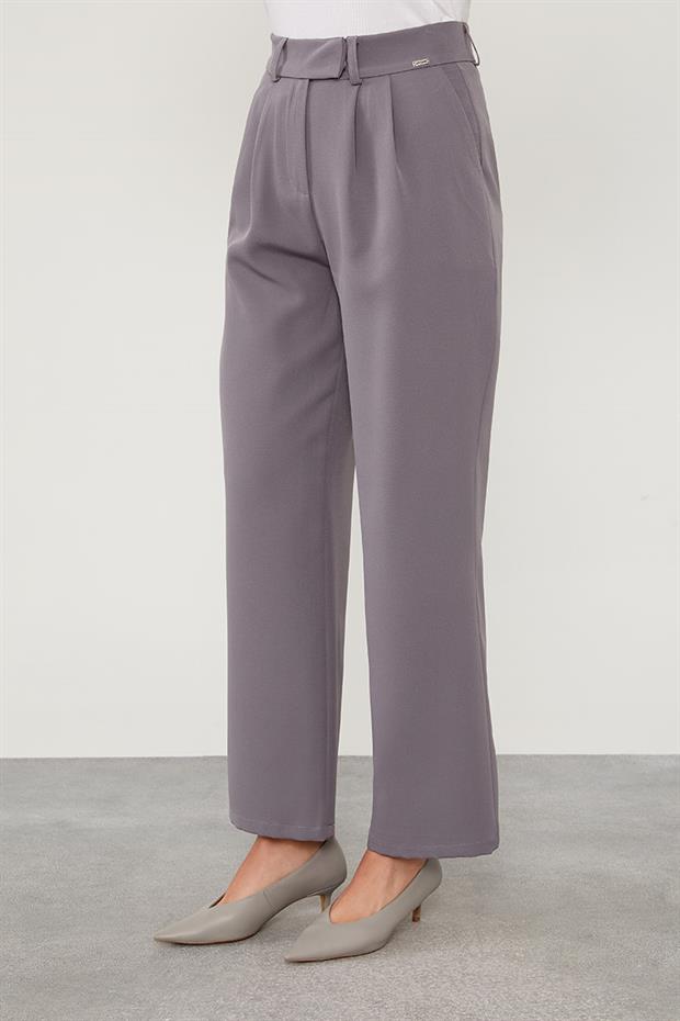 Antrasit Plise Detaylı Kumaş Pantolon