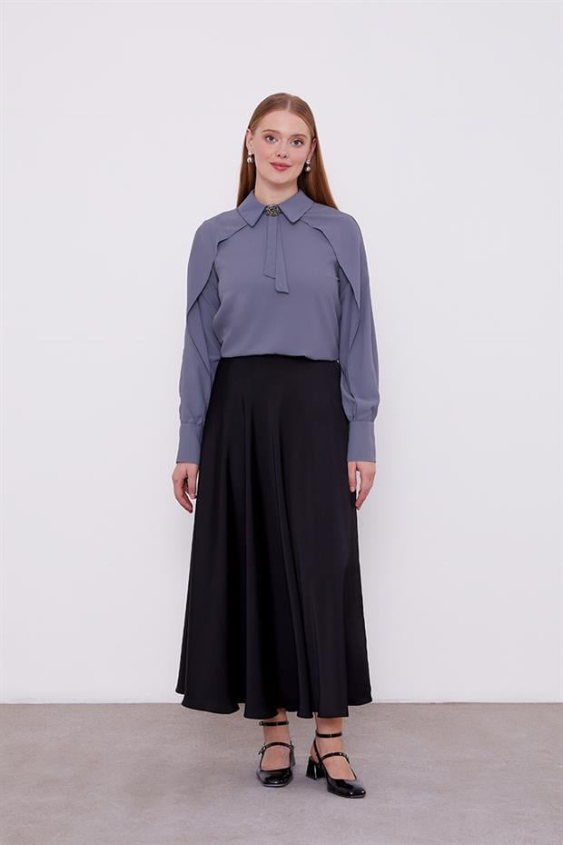 Antrasit Yaka Taş Detaylı Bluz