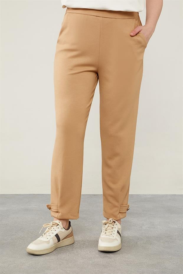 Bej - Camel Ribanası Düğme Detaylı Hırkalı Takım