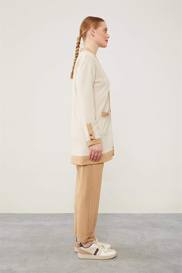 Bej - Camel Ribanası Düğme Detaylı Hırkalı Takım