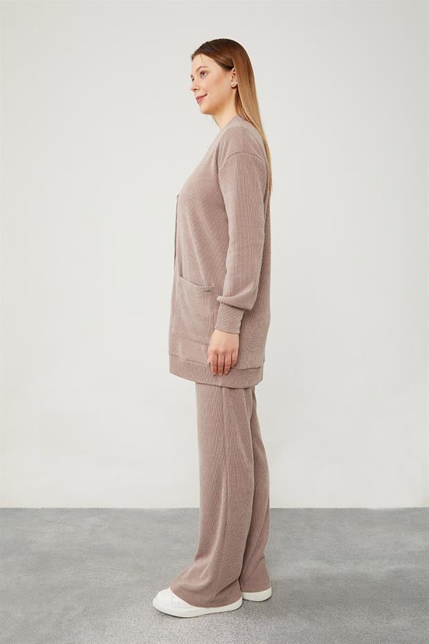 Bej Desenli Hırkalı Triko Takım