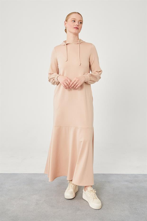 Bej Kapuşonlu Gizli Cep Detaylı Elbise