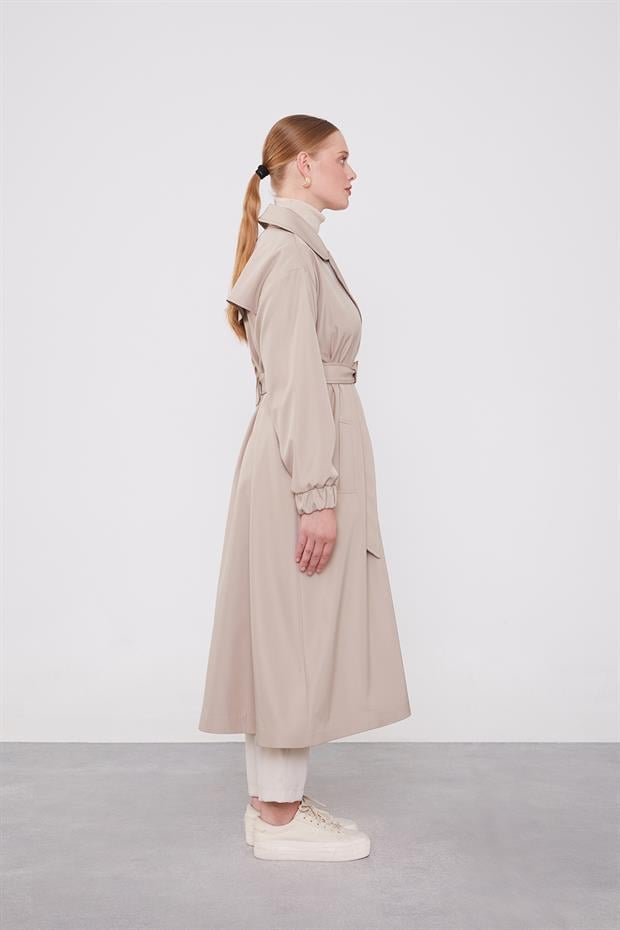 Bej Kolu Lastik Detay Trençkot