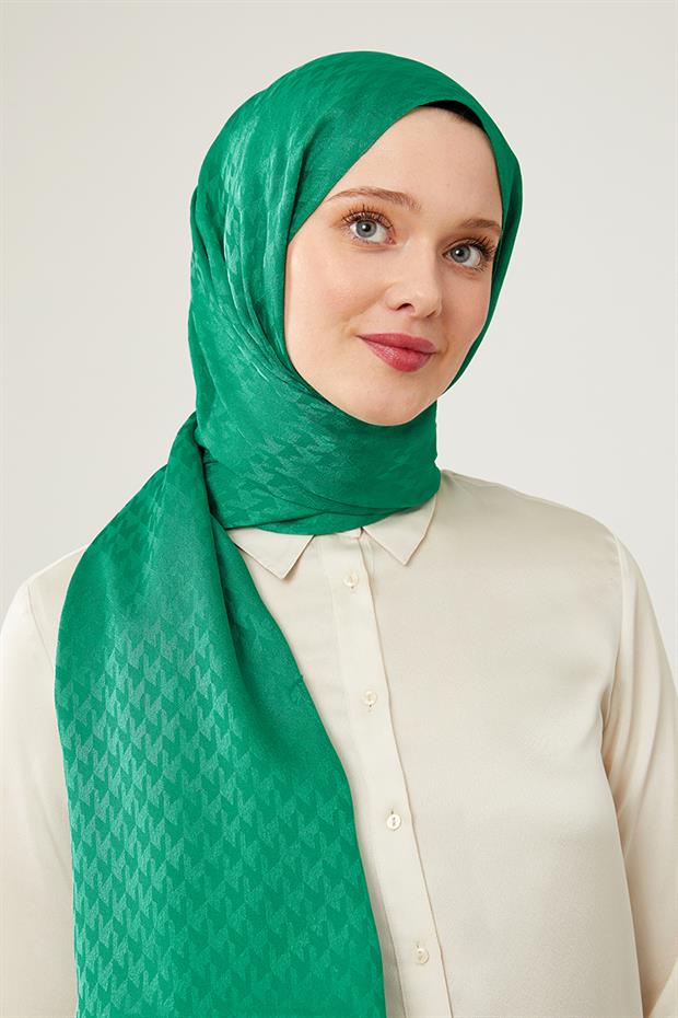 Benetton Kazayağı Desenli Jakarlı Şal