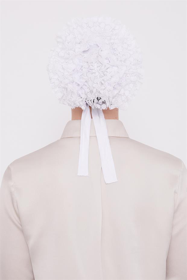 Beyaz Silikonlu Dikişsiz Fırfırlı Bone