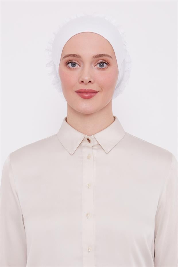 Beyaz Silikonlu Dikişsiz Fırfırlı Bone