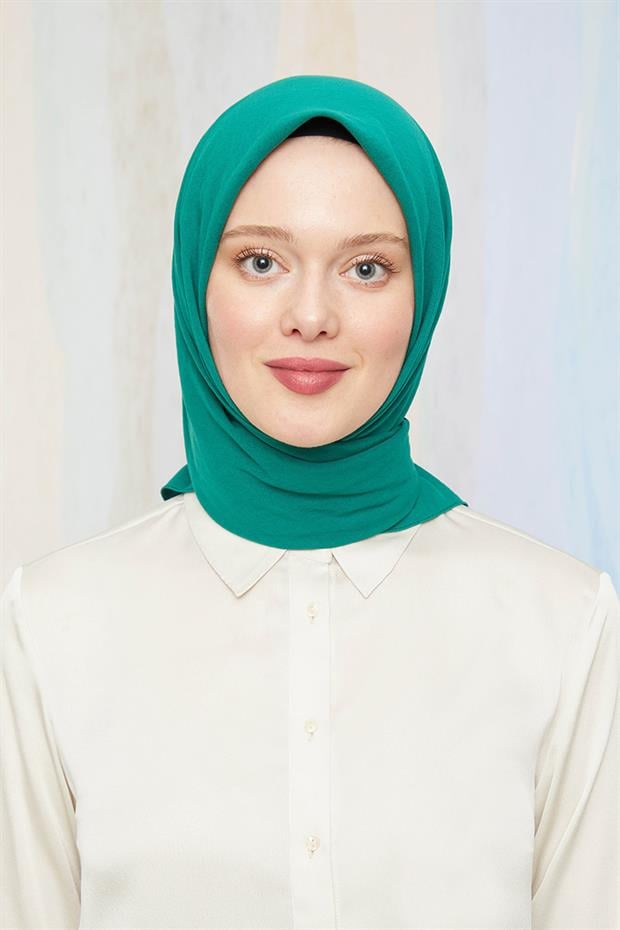 Çimen Yeşili Pamuk Cazz Kare Eşarp