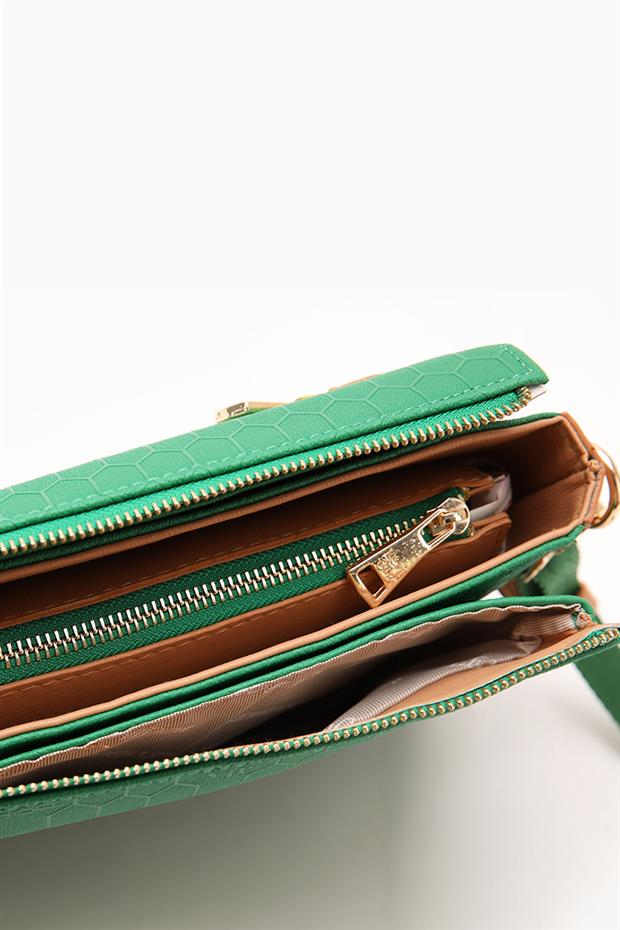 Çimen Yeşili Yazı Baskılı Omuz Çantası