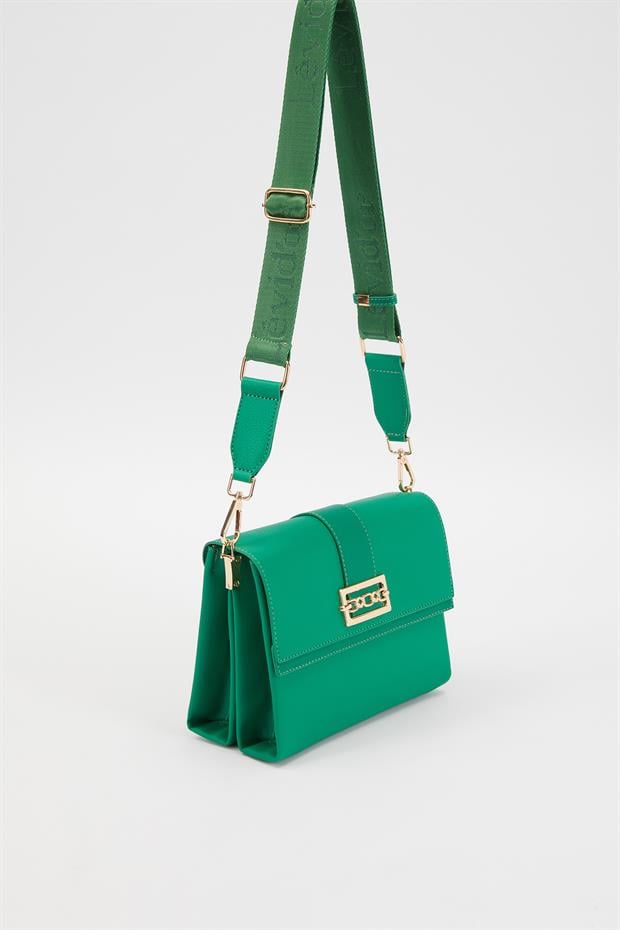 Çimen Yeşili Zincir Toka Detay Omuz Çantası