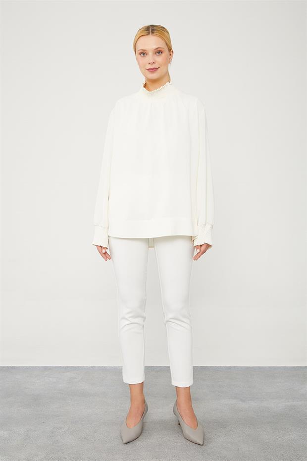 Ekru Cep Detaylı Bilek Boy Pantolon