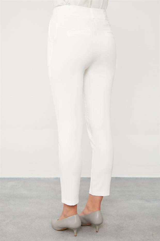 Ekru Cep Detaylı Bilek Boy Pantolon