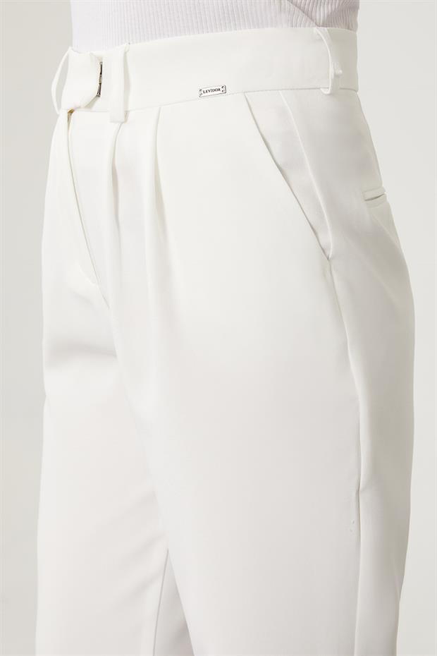 Ekru Plise Detaylı Kumaş Pantolon