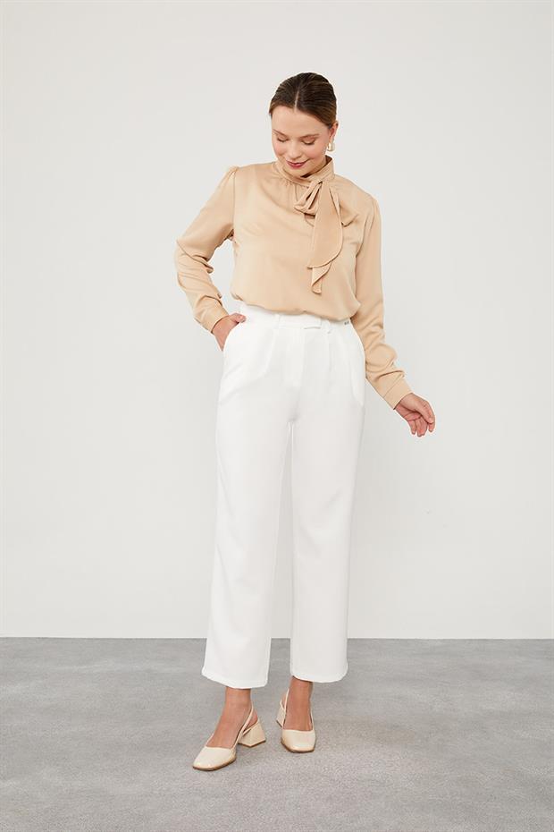 Ekru Plise Detaylı Kumaş Pantolon