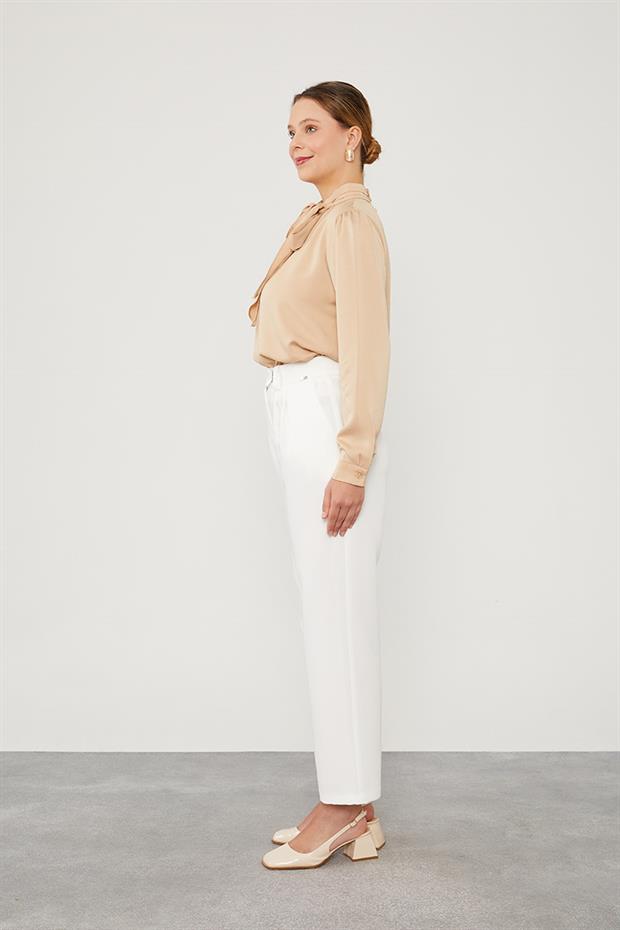 Ekru Plise Detaylı Kumaş Pantolon