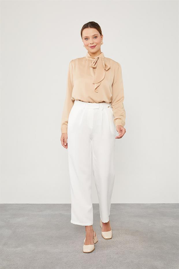Ekru Plise Detaylı Kumaş Pantolon