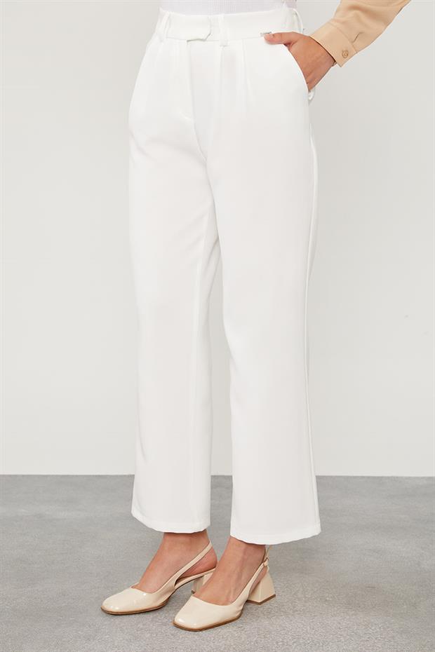 Ekru Plise Detaylı Kumaş Pantolon