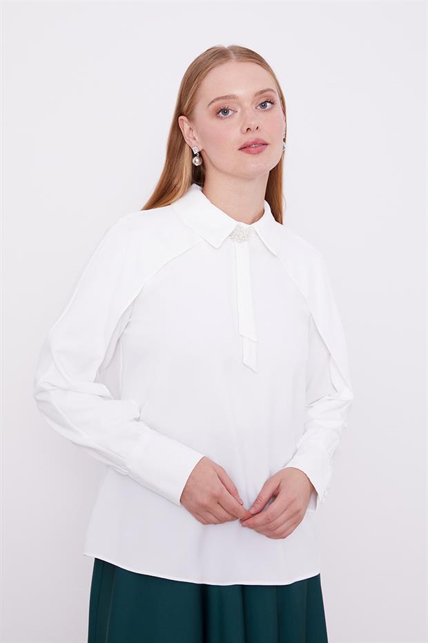 Ekru Yaka Taş Detaylı Bluz