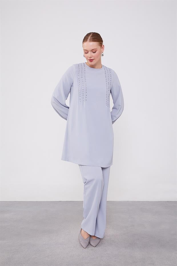 Gri Boncuk İşlemeli Tunik Takım