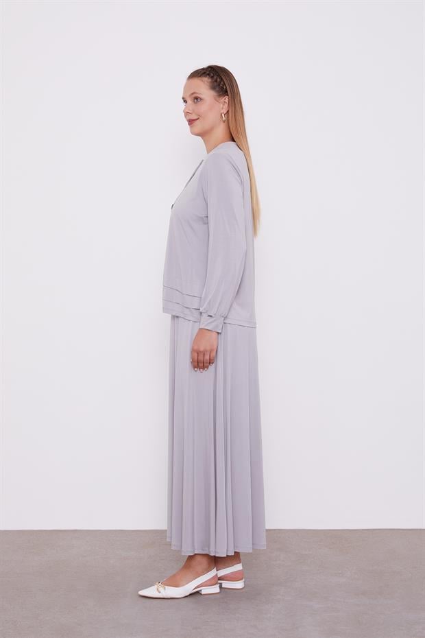 Gri Düğme Kapamalı Etekli Takım