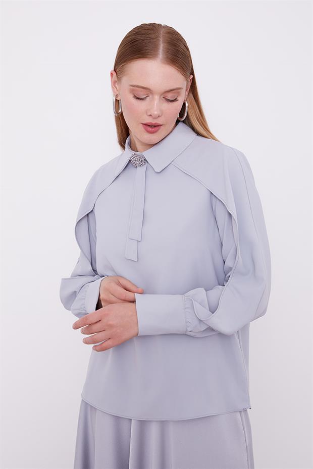 Gri Yaka Taş Detaylı Bluz