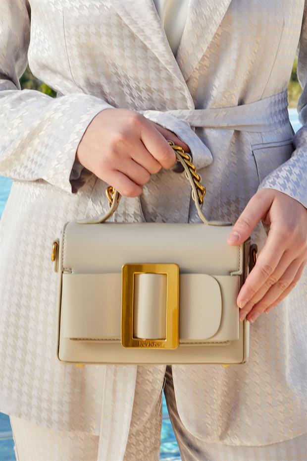 Gri Zincir İşlemeli El Çantası