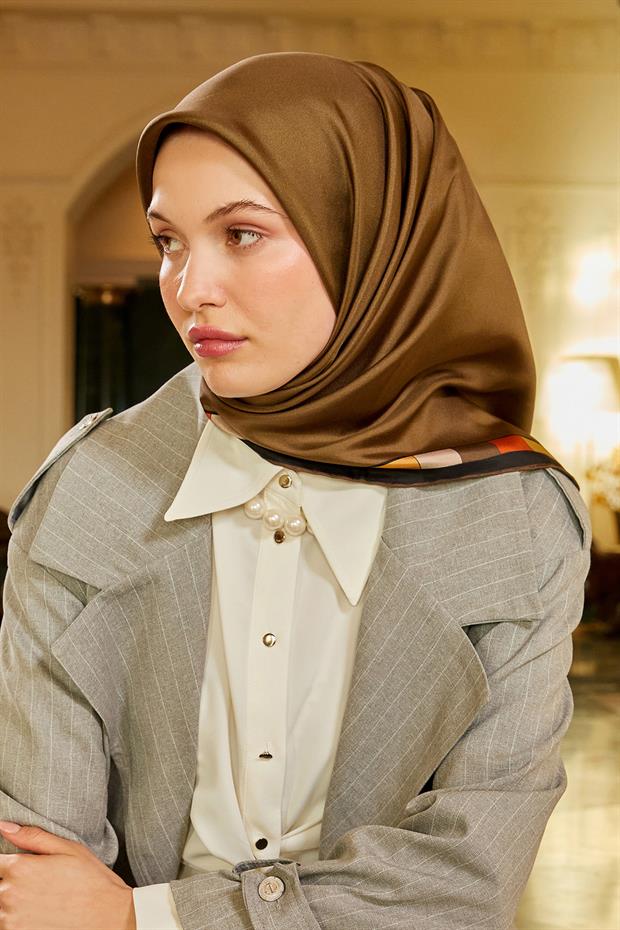 Haki Kenar Kare Desen Twill İpek Eşarp