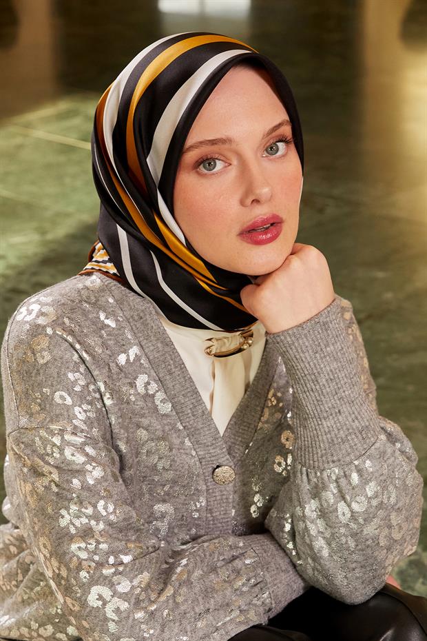 Hardal Yarım Daire Twill İpek Eşarp