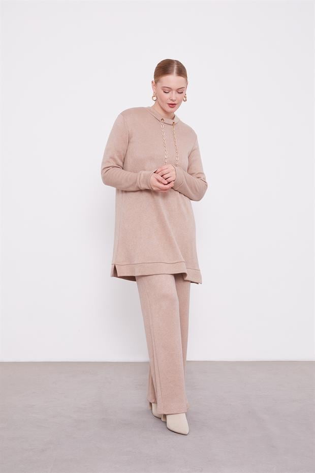 Koyu Bej Zincir Detaylı İkili Takım