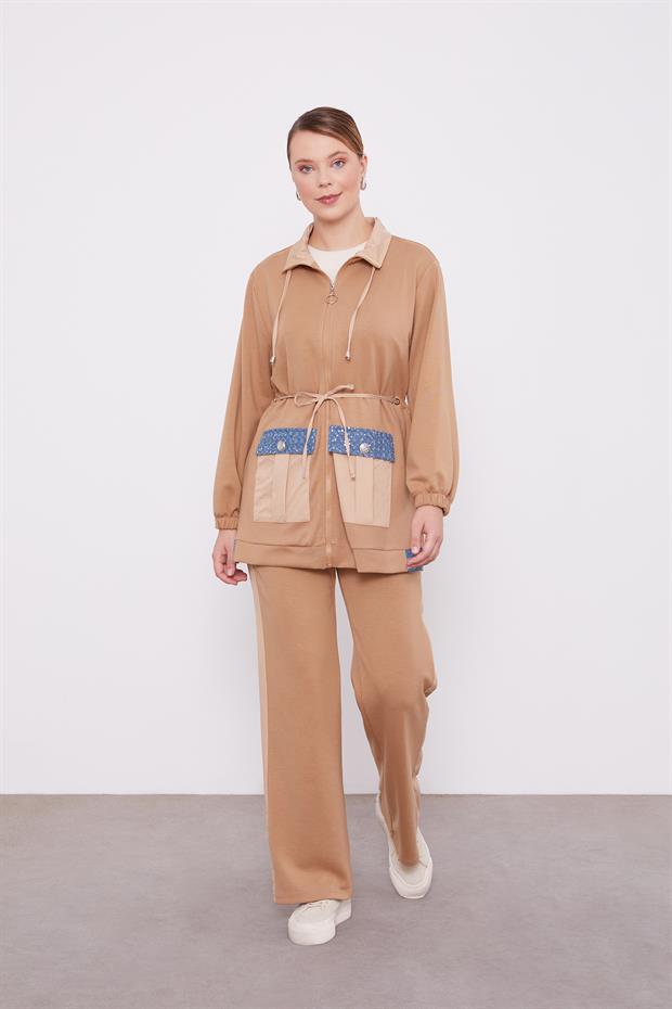 Koyu Bej Cebi İşleme Detaylı Ceket Takım