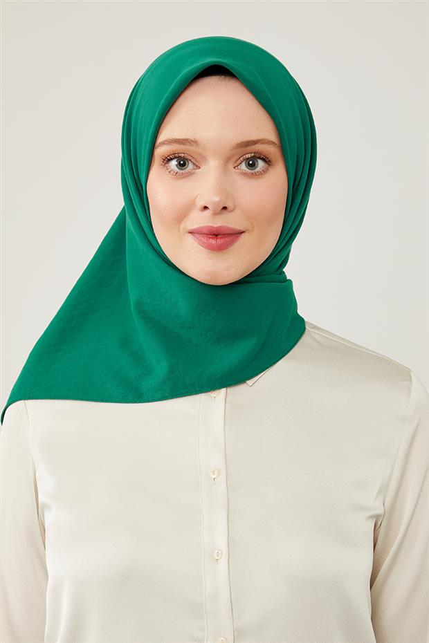 Koyu Yeşil Pamuklu Cazz Kare Eşarp