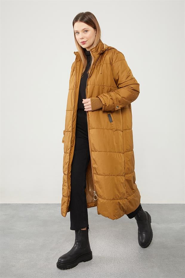 Kahve Kapüşonlu Kapitone Uzun Mont