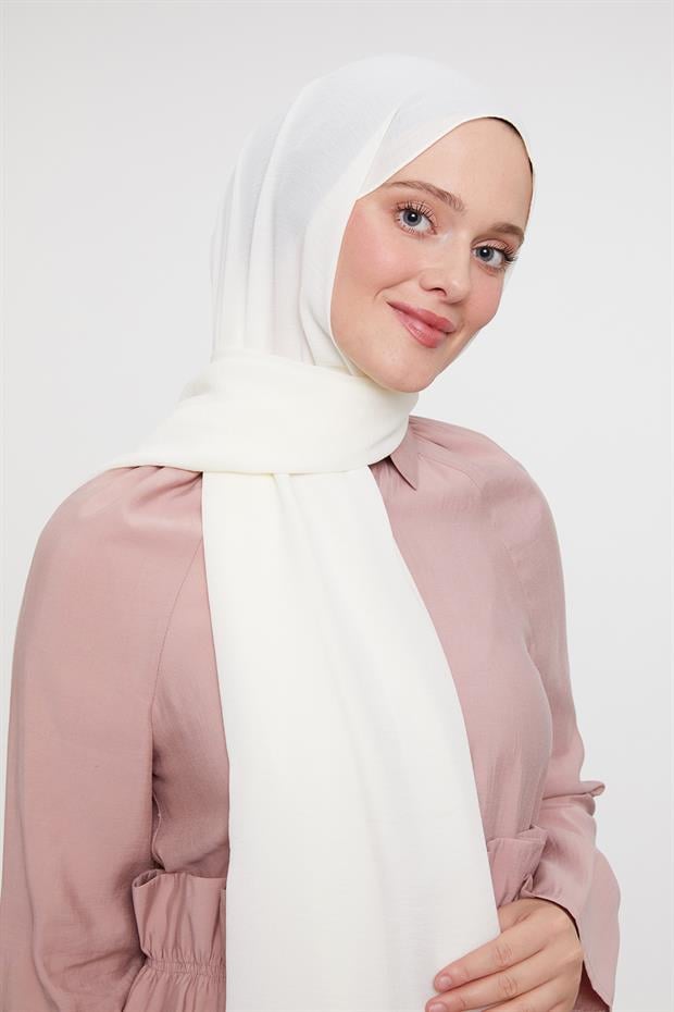 Kırık Beyaz Düz Aerobin Şal