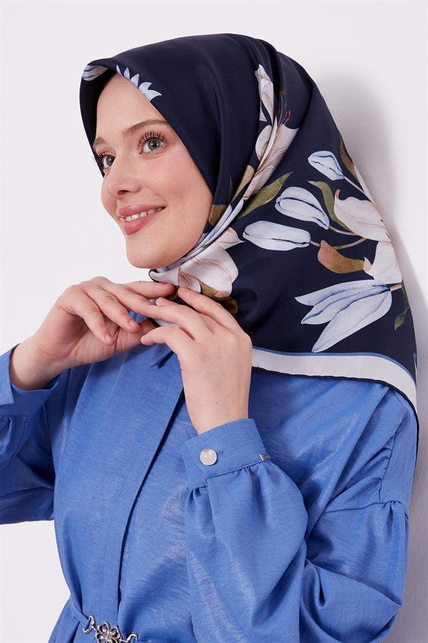 Lacivert Zambak Desen Twill Ipek Esarp