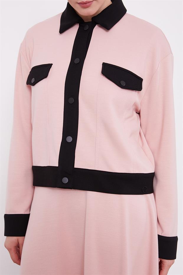 Pudra-Siyah Gömlek Yaka Çıtçıtlı Etekli Takım