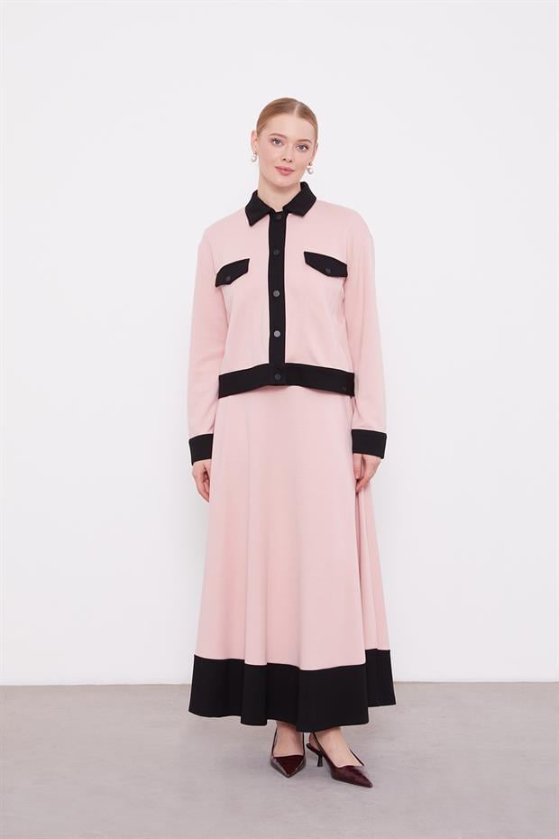 Pudra-Siyah Gömlek Yaka Çıtçıtlı Etekli Takım