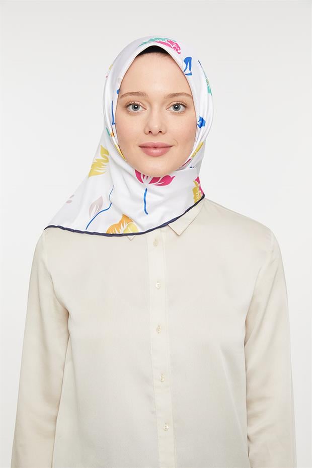 Saks Mavisi Çiçekli Trend Twill Eşarp