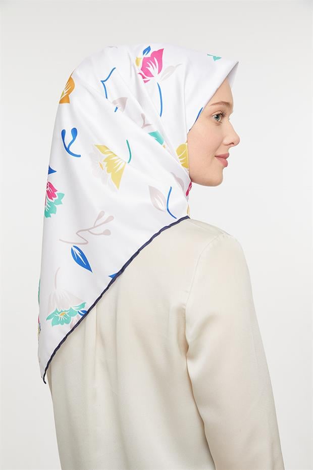Saks Mavisi Çiçekli Trend Twill Eşarp