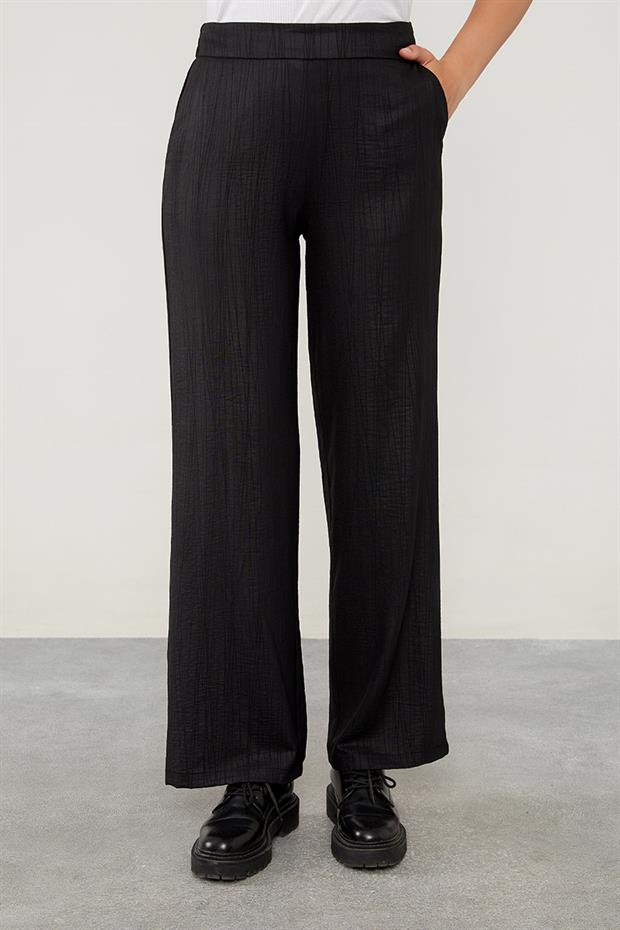 Siyah Yakası Taş İşlemeli Ceket Takım