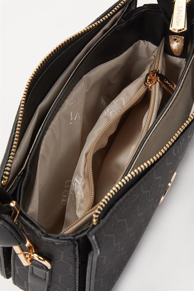 Siyah Petek Kabartmalı Omuz Çantası