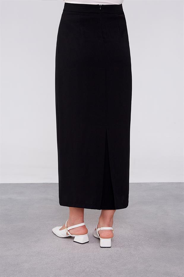 Siyah Düğme Detaylı Etek