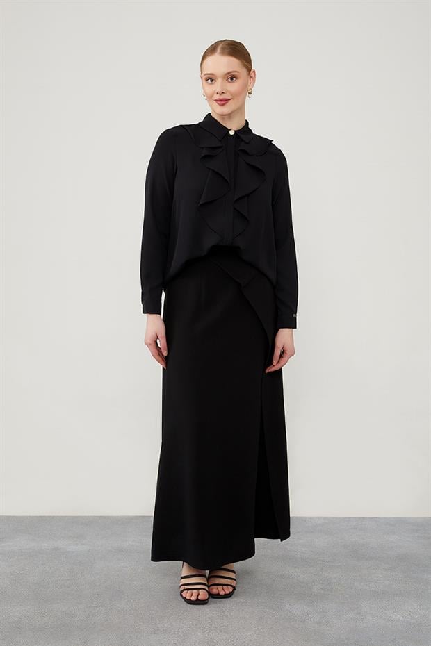 Siyah Fırfır Detaylı Gömlek