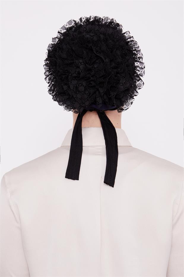 Siyah Silikonlu Dikişsiz Fırfırlı Bone