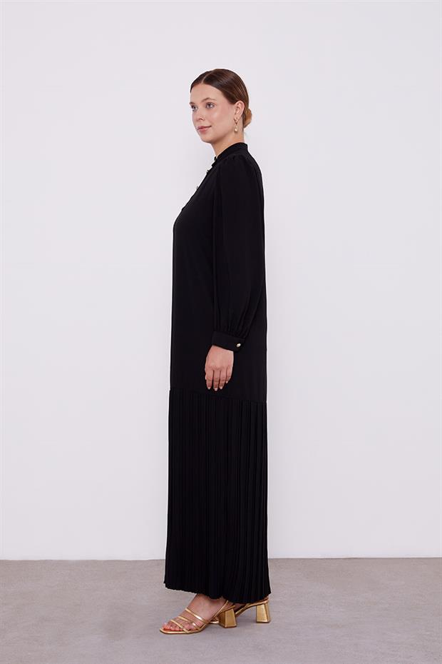 Siyah Hakim Yaka Eteği Piliseli Şifon Elbise