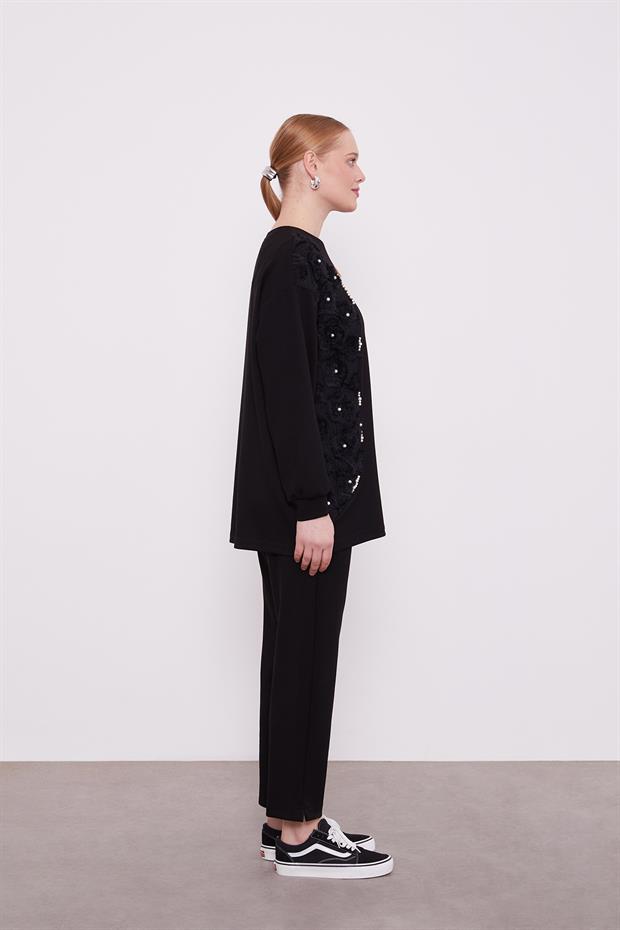 Siyah İşlemeli İnci Detaylı Spor Takım