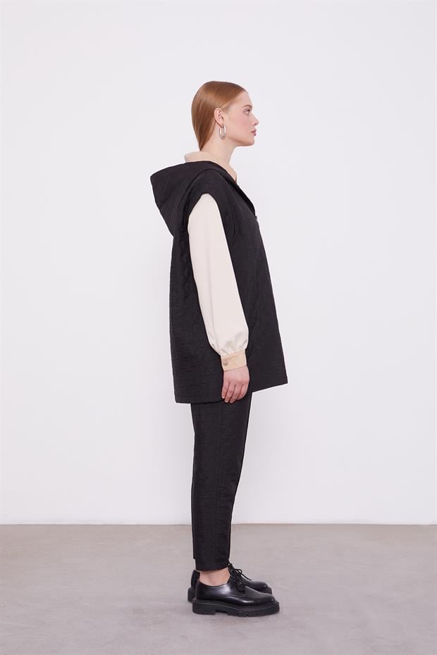 Siyah Kapitone Kapüşonlu Yelekli İkili Takım