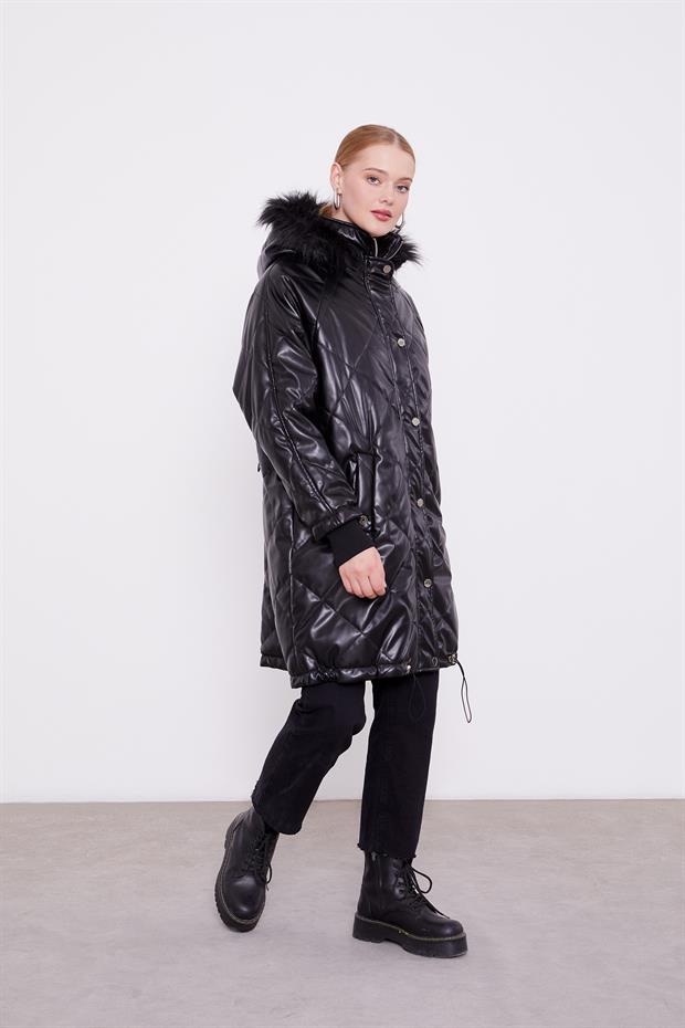 Siyah Kapitone Kapüşonlu Mont