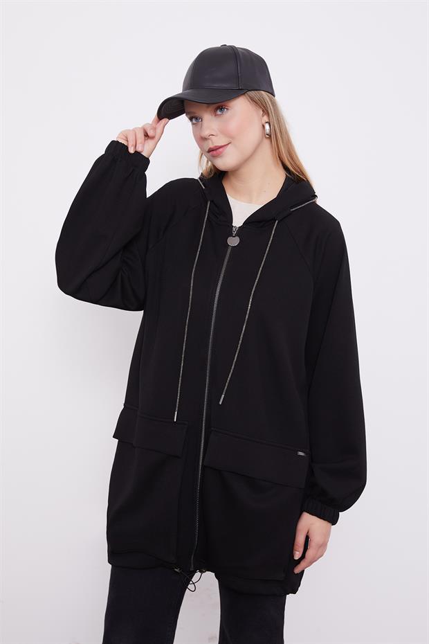 Siyah Kapüşonlu Taşlı İp Detaylı Kap