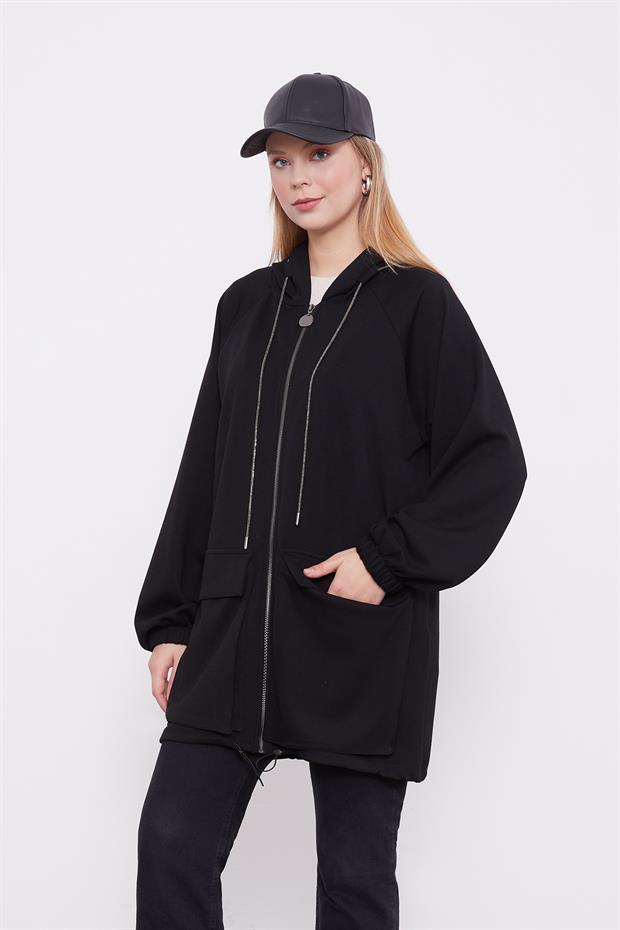 Siyah Kapüşonlu Taşlı İp Detaylı Kap