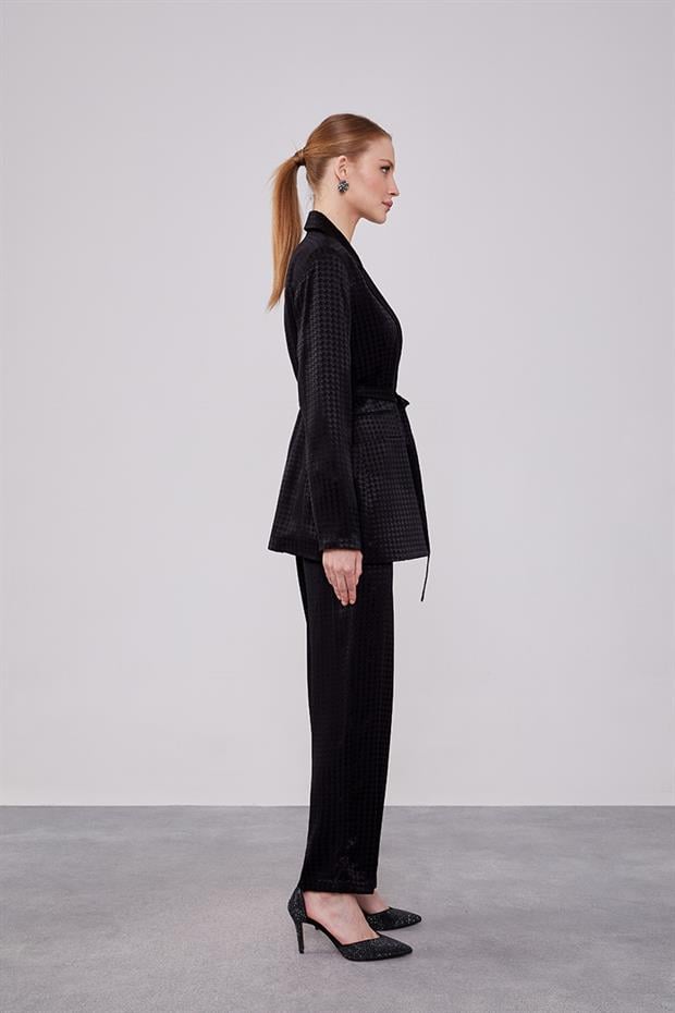 Siyah Kazayağı Desen Jakarlı Ceket Takım