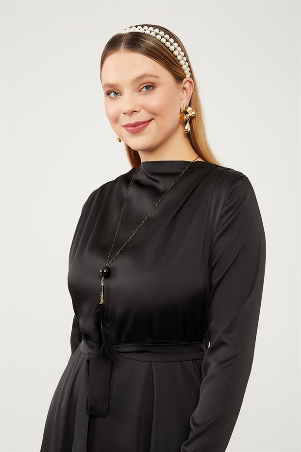 Siyah Kuşak Bağlamalı Saten Elbise